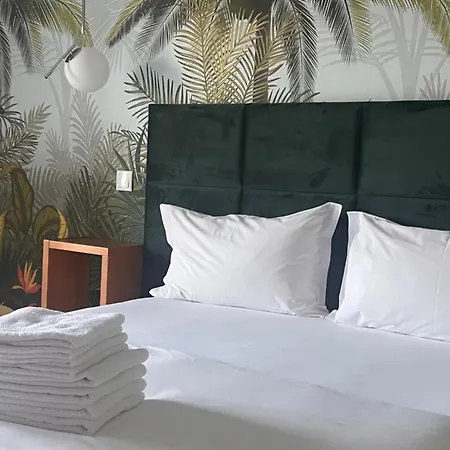 White Guest Villa Fátima