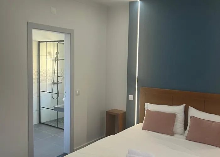 White Guest Villa Fátima